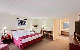 Days Inn By Wyndham Bay City